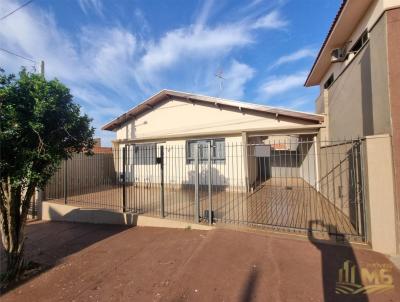 Casa para Venda, em Santa Cruz do Rio Pardo, bairro CENTRO, 3 dormitórios, 2 banheiros, 4 vagas
